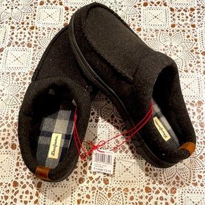 NWT Dearfoam Slippers